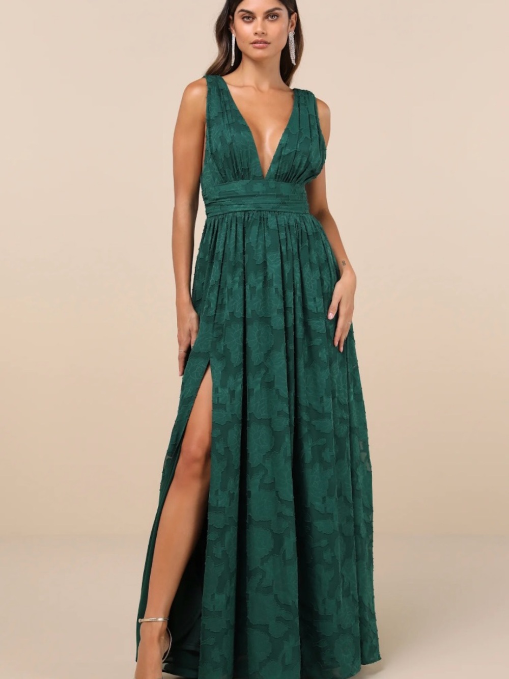 WEDDING TIME! Lulu’s Emerald Green Plunge Maxi FITS LIKE 14W WHOLE OUTFIT $125